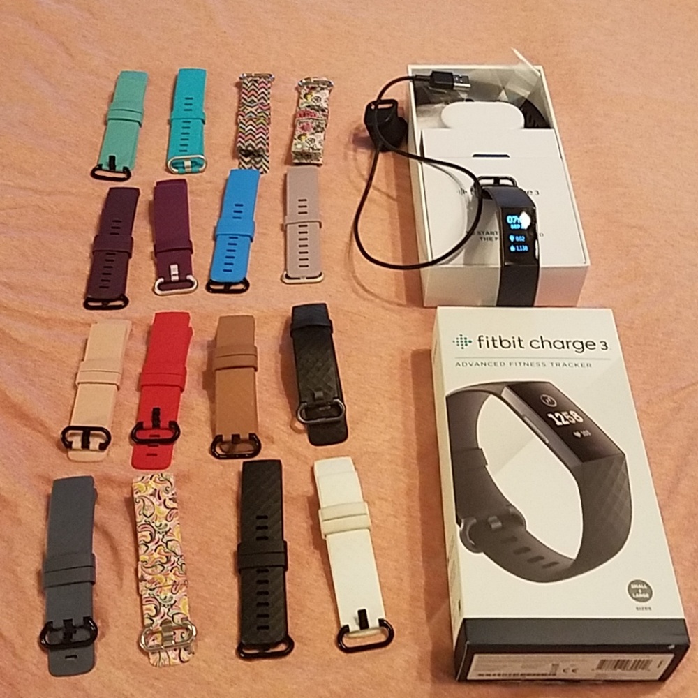 Fitbit Charge 3 plus 16 small bands